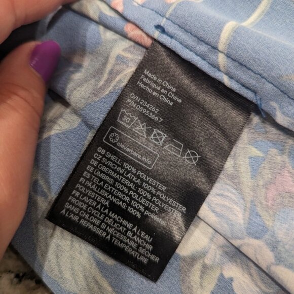 H&M blue floral button up spring summer career button up blouse S - Picture 6 of 6